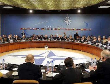 Ύποπτες μεθοδεύσεις από τη Βρετανία στο Σκοπιανό: «Να γίνει η πΓΔΜ μέλος του ΝΑΤΟ με ή χωρίς την λύση της ονομασίας»!
